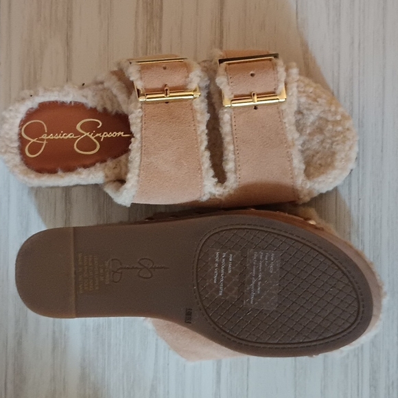 Jessica Simpson - Picture 3 of 3